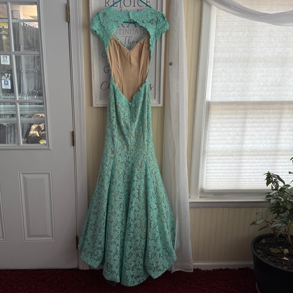 LA FEMME Mint MERMAID GOWN SIZE 0 - Picture 7 of 10